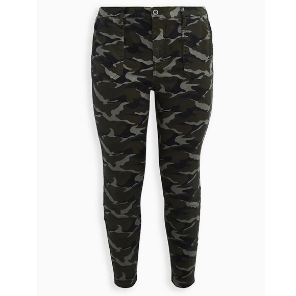 Torrid Size 18 Sky High Twill Skinny Pant - Camo Print - Picture 3 of 5